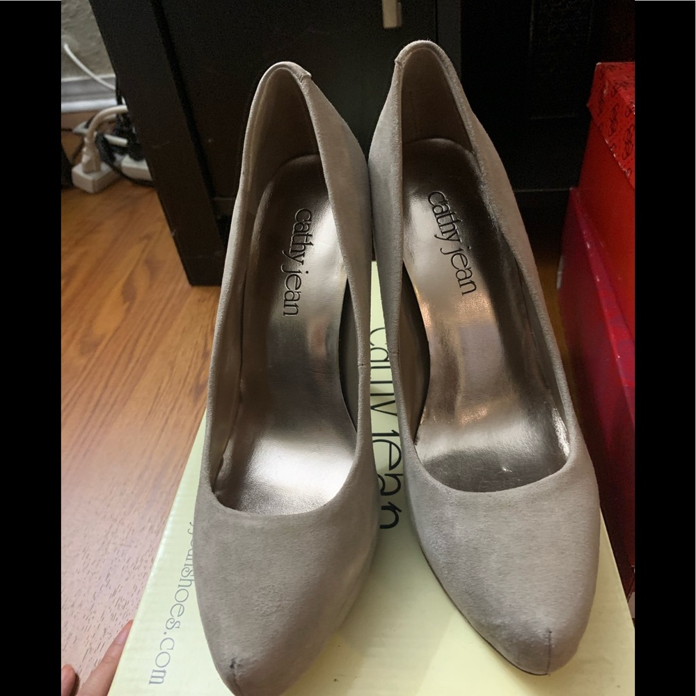 Gray Heels